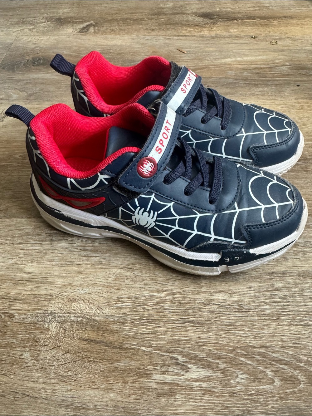 Sporto Navy Kids Spider-Web Sneakers with Red Lining